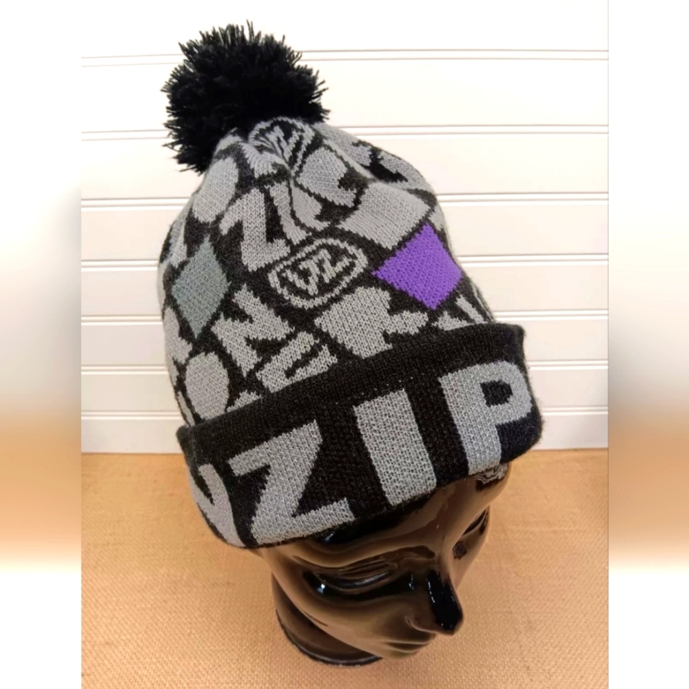 Vintage 90s VONZIPPER Beanie